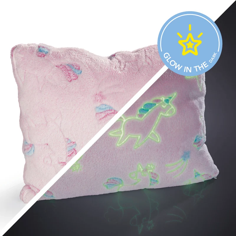 MAXXMEE Verwandlungskissen Glow in the dark Kissen Kopfkissen Fleecedecke 2in1 unterwegs Auto Reise Camping Flugzeug Dino Sterne Einhorn leuchtend