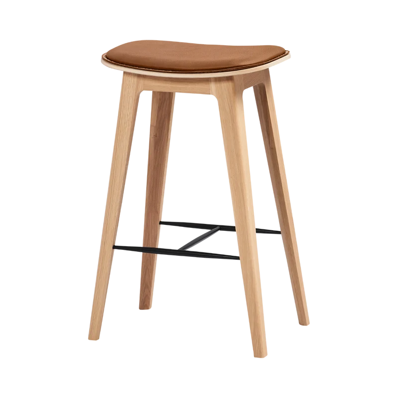Nordic Bar Stool - Oak with stitches