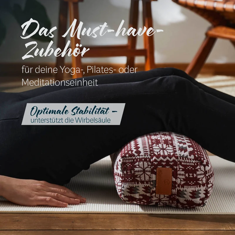 #DoYourYoga Yoga-Bolster Paravati - gefüllt mit Bio-Dinkelspelz - 67 x 22 x 13 cm - Style 9 (Rot-Weiß)