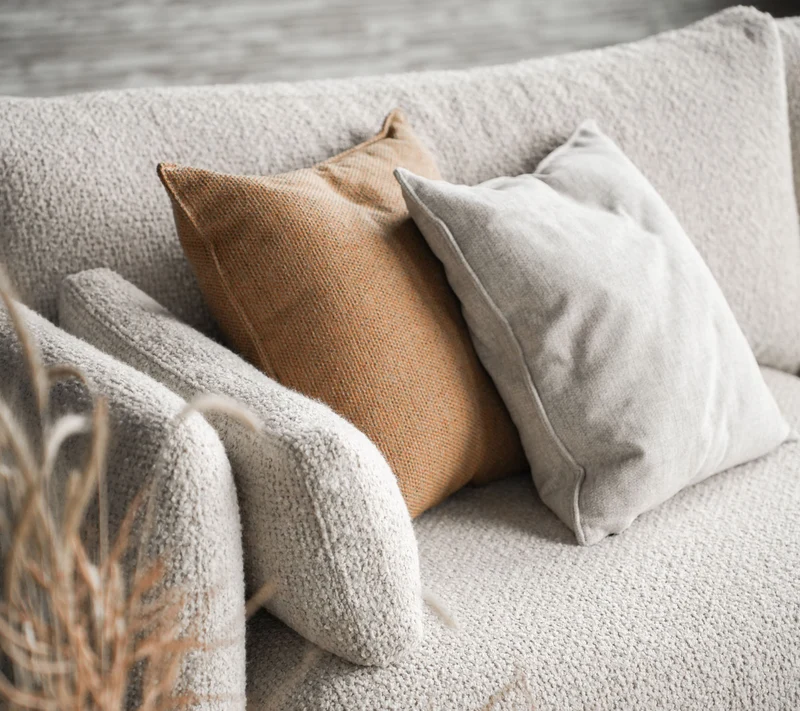 Bloom 2-seater sofa with chaise longue, left and teak legs