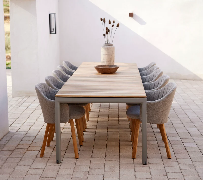 Choice chair with teak legs