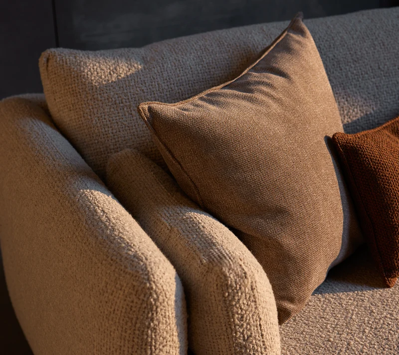Bloom 3-seater sofa w/teak legs