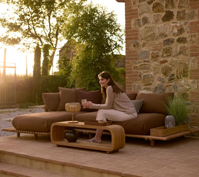 Sticks platform, corner sofa