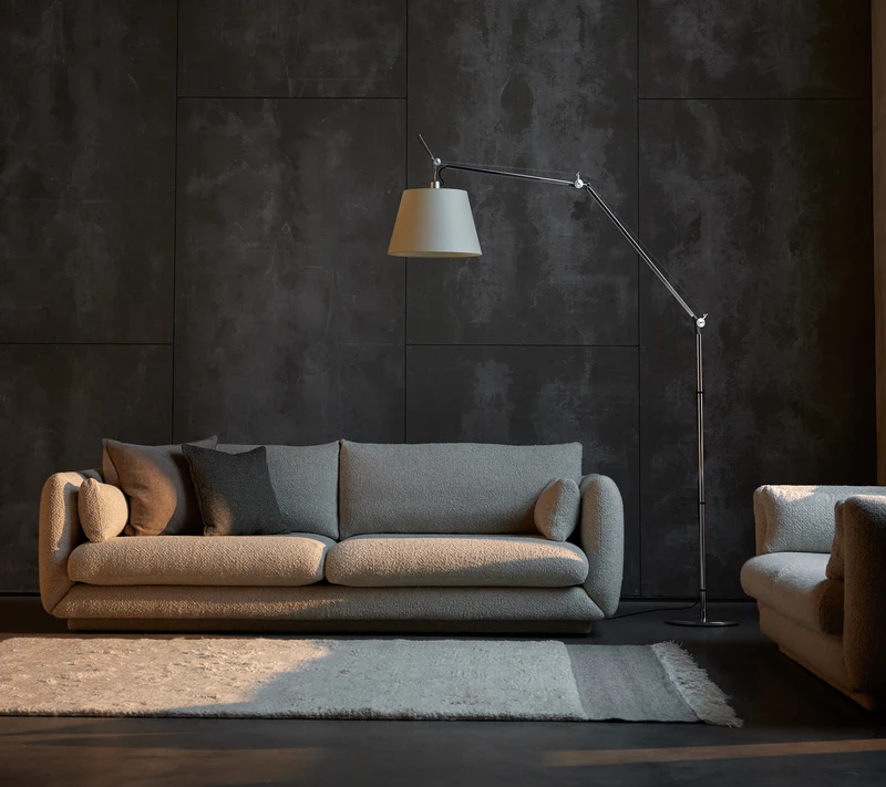 Bloom 3-seater sofa w/plinth