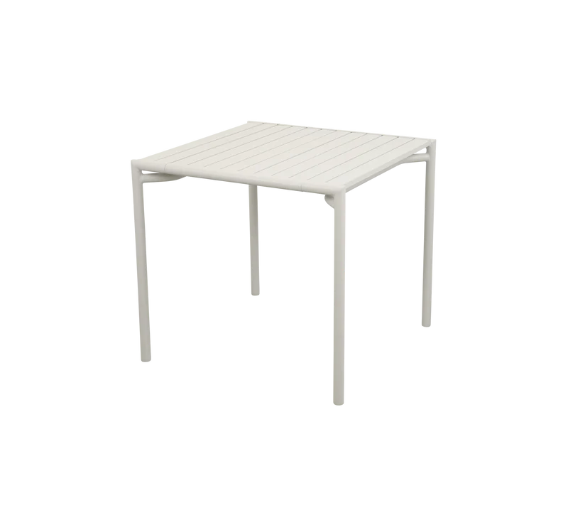Bliss dining table