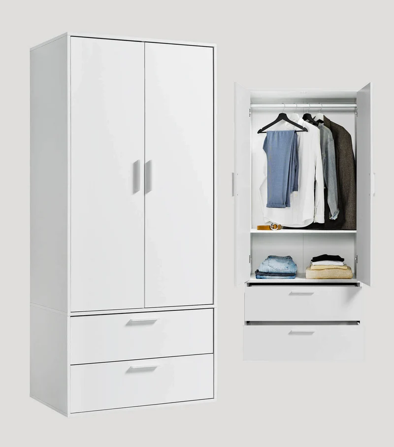 Kleiderschrank 'Der Kleiderheld'