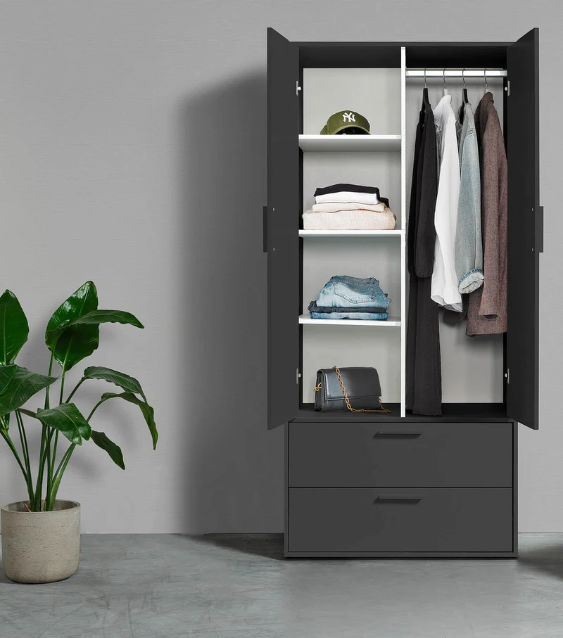Kleiderschrank 'Der Kleiderheld'