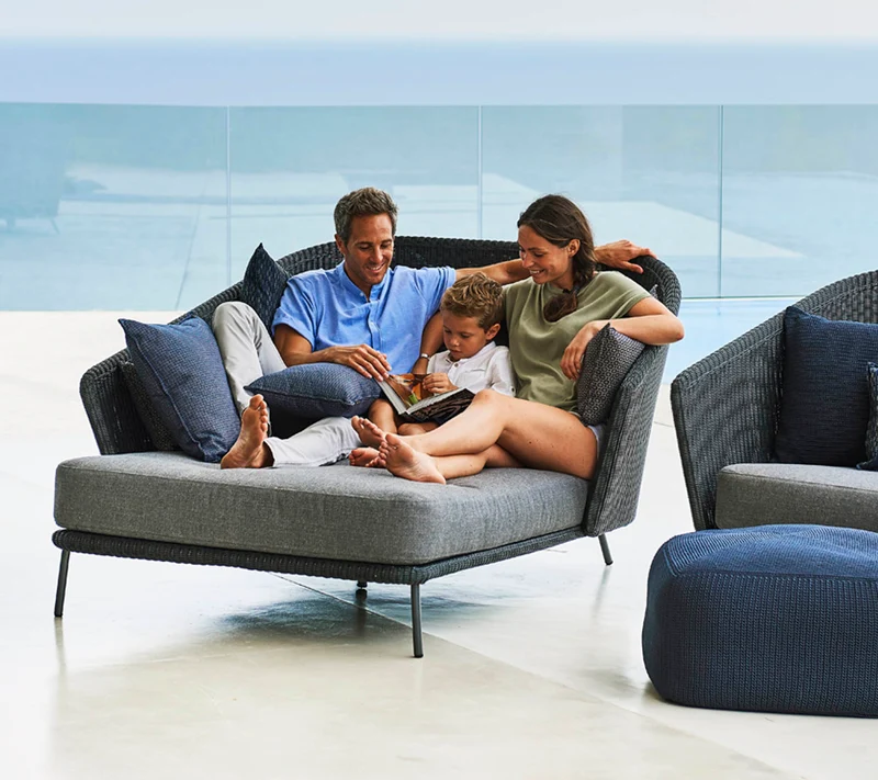 Mega daybed, right