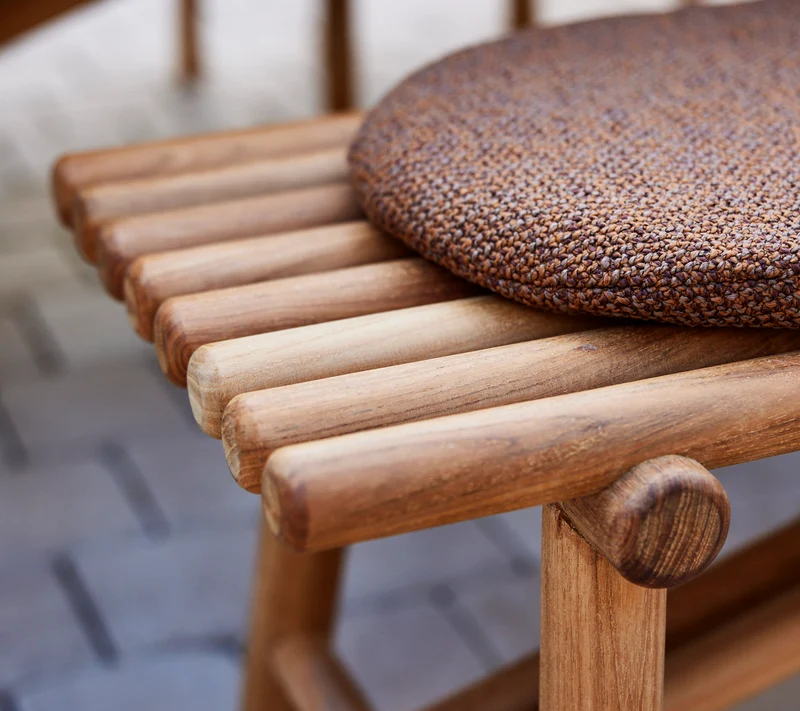 Sticks bench