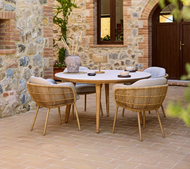Aspect dining table, dia. 144 cm