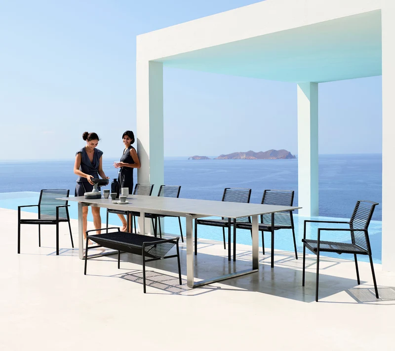Edge dining table w/120 cm extensions