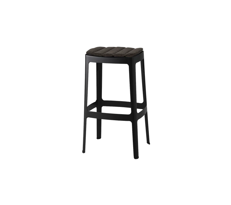 Cut bar chair