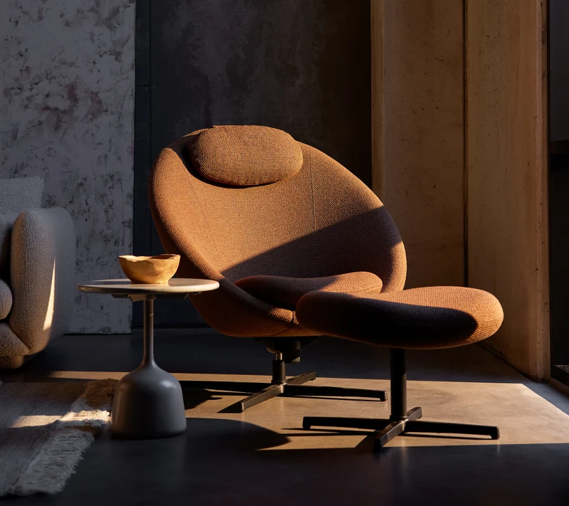 Pace lounge chair