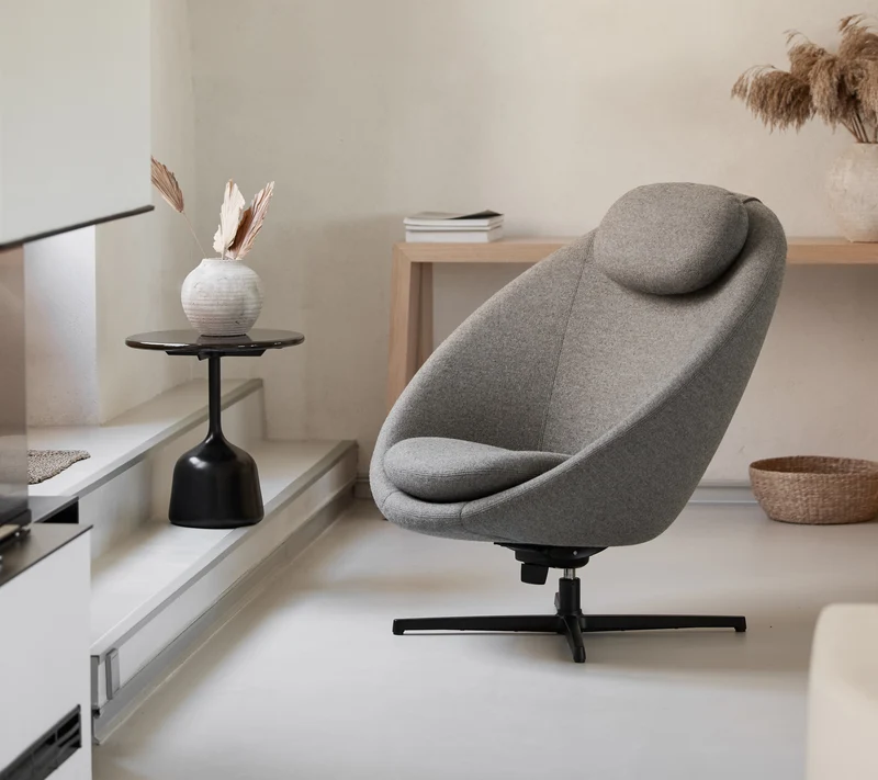 Pace lounge chair