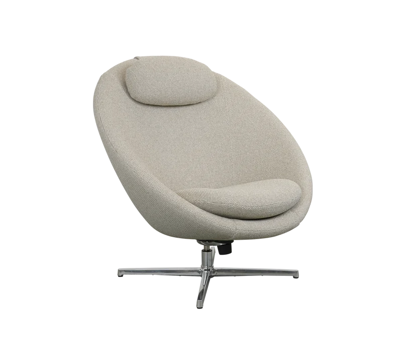 Pace lounge chair