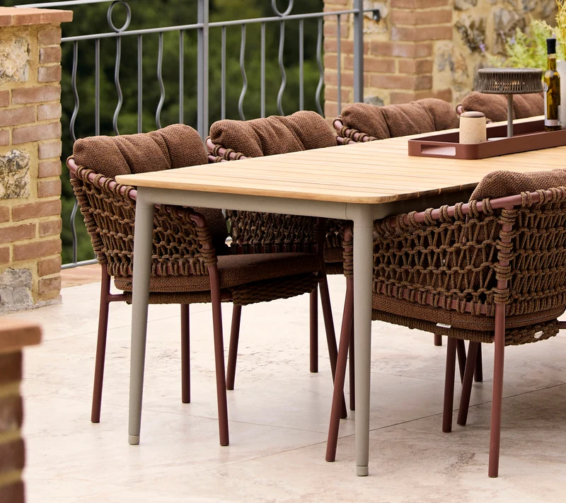 Core dining table, 274x90 cm