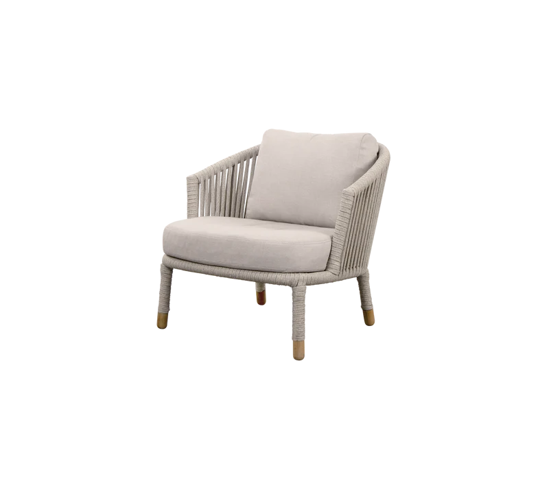 Moments lounge chair