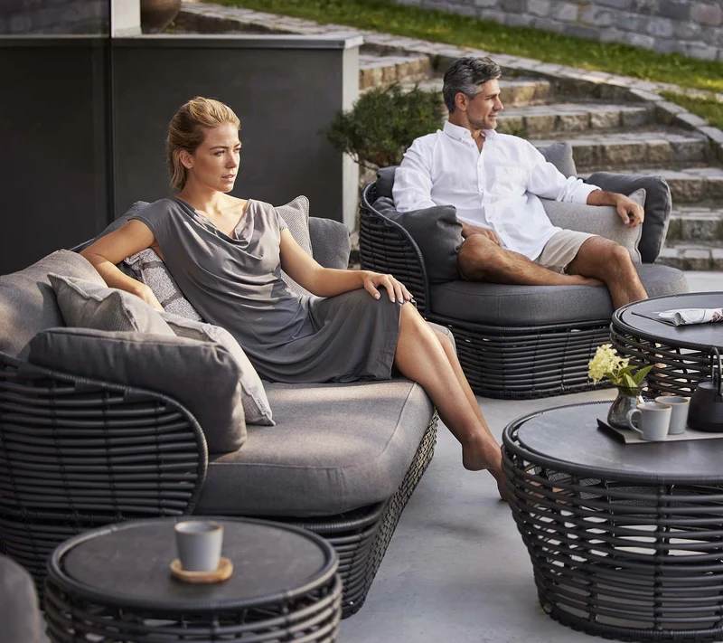 Basket coffee table, large