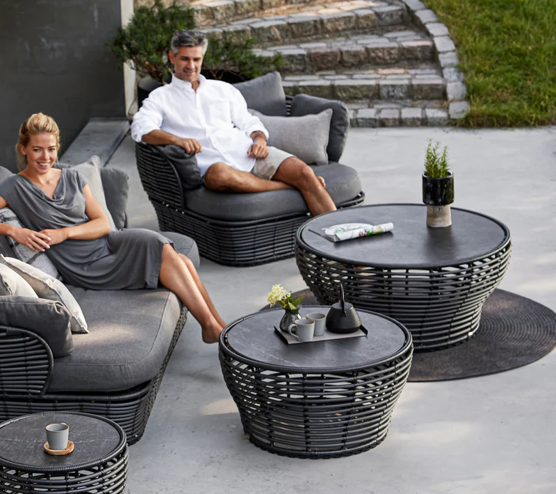 Basket coffee table, large