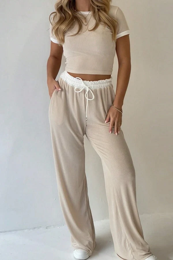 Legeres zweiteiliges Set mit Rundhalsausschnitt und Hose mit elastischem Bund