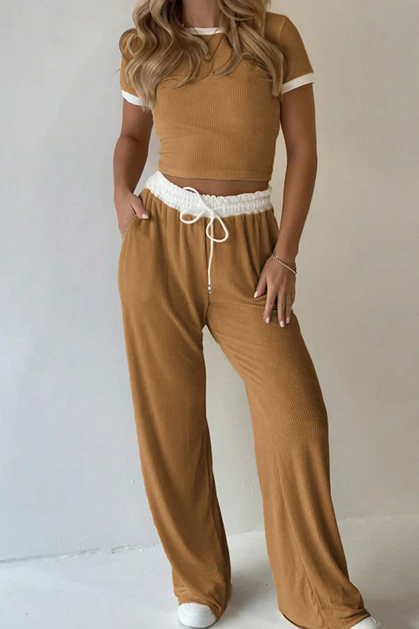 Legeres zweiteiliges Set mit Rundhalsausschnitt und Hose mit elastischem Bund