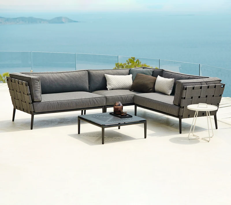 Conic coffee table