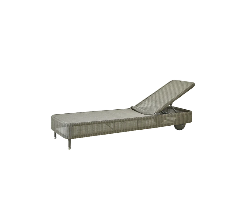 Presley sunbed