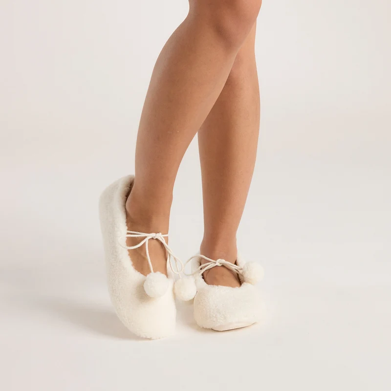 Poppy Ballet Slippers - Ecru