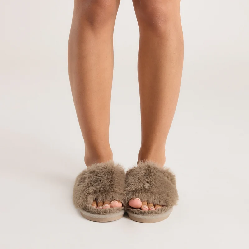 Scarlett Slippers - Taupe