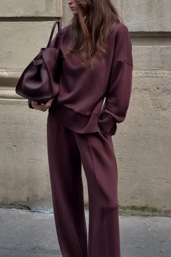 Gemütliches Rollkragen-Sweatshirt und lässiges Hosen-Set mit Taschen