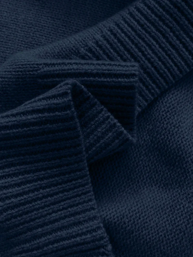 Gestrickte Bluse mit Spitzenkragen für Damen
