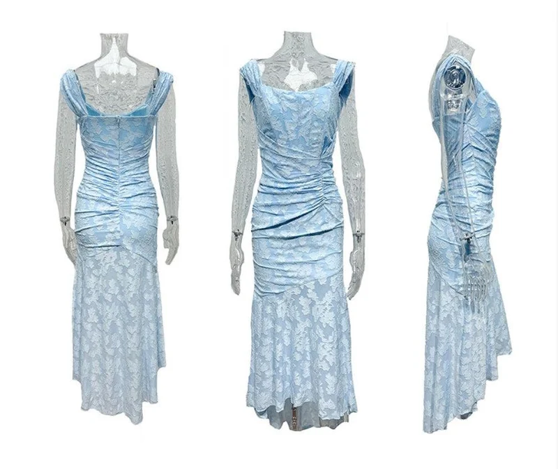 Blaues Glockenblumen-Maxikleid