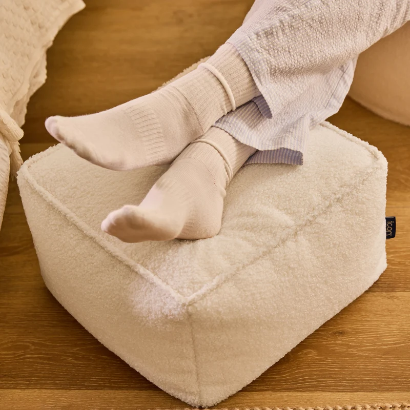 Amara Bouclé Quadratischer Fußhocker – Elfenbein