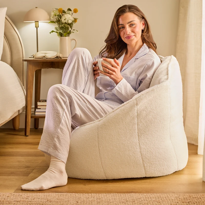 Sirena Bouclé Sitzsack-Akzentstuhl – Elfenbein