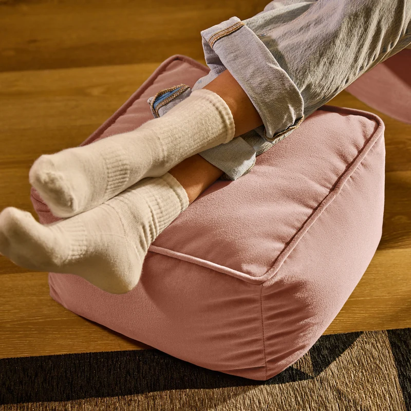 Amara Samt-Fußhocker, Rosa