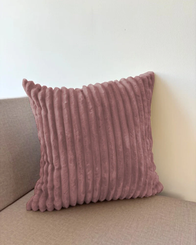 Dekorative Kissen aus breitem Cord