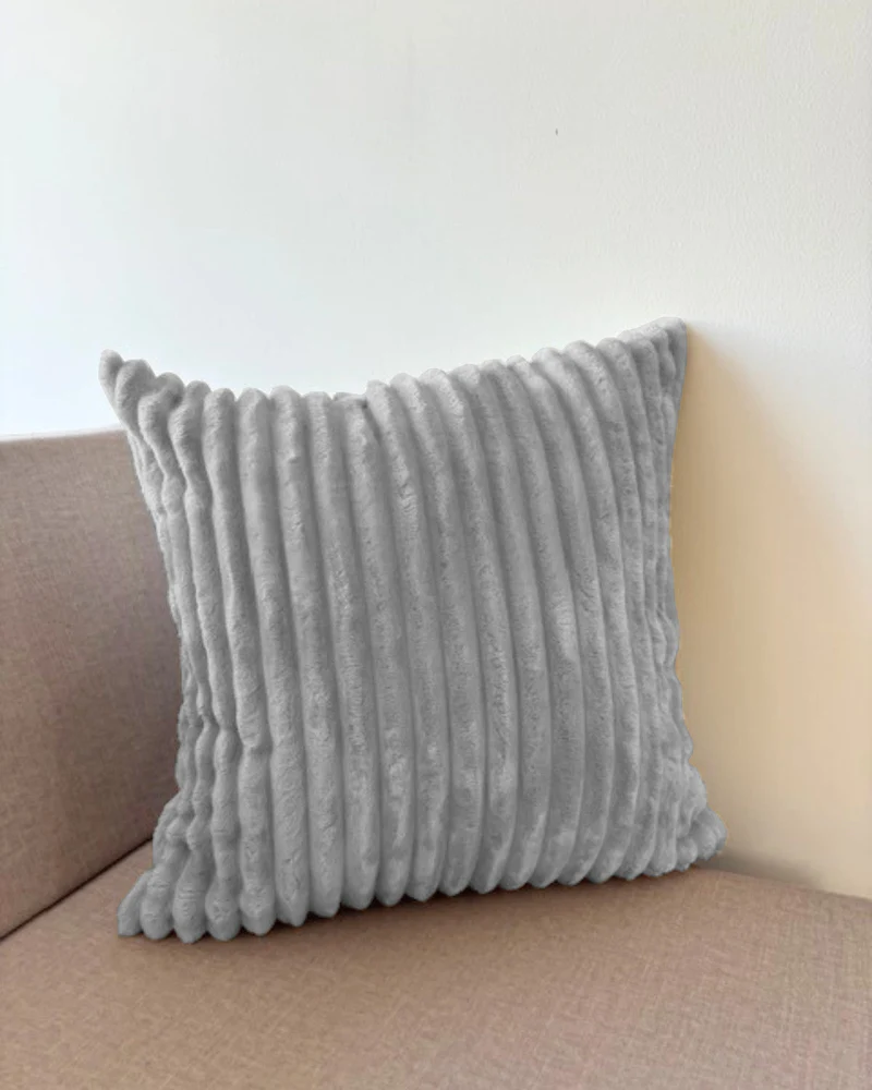 Dekorative Kissen aus breitem Cord
