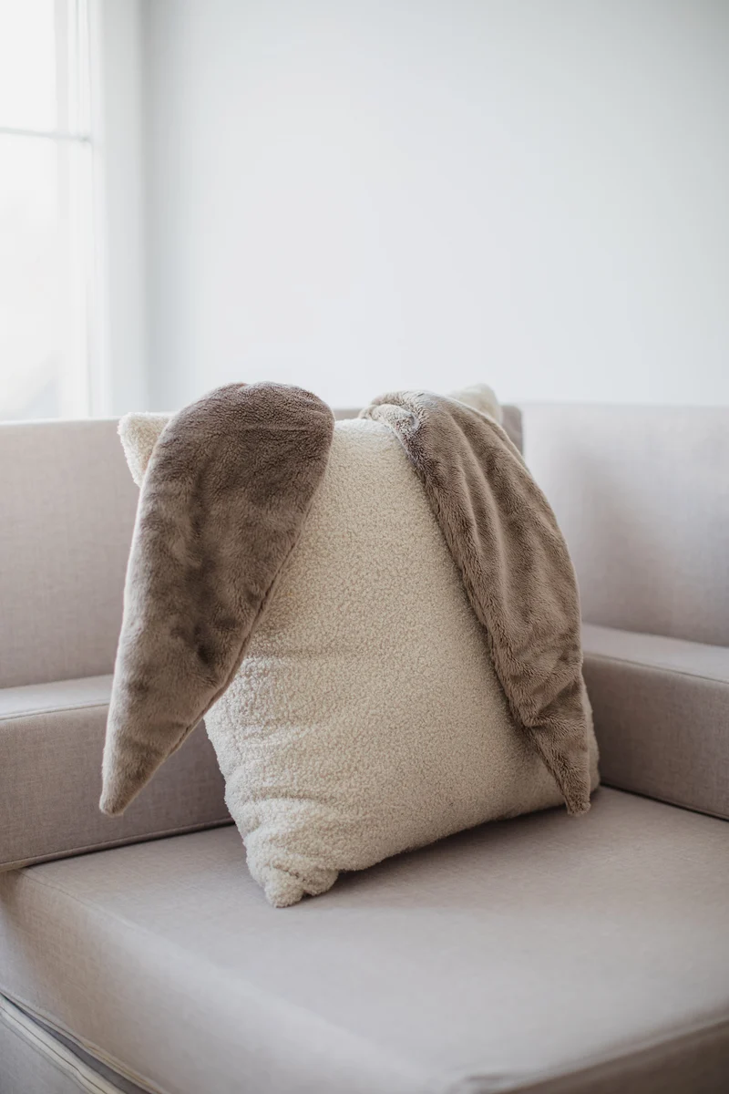 Hasenohrenkissen aus Bouclé - Perfekt als Geschenk und zur Innendekoration