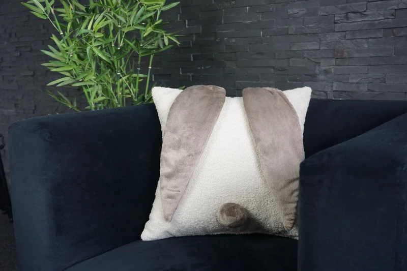 Hasenohrenkissen aus Bouclé - Perfekt als Geschenk und zur Innendekoration