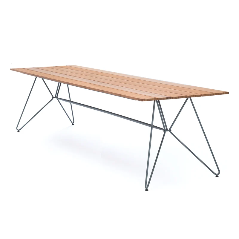 Sketch Gartentisch