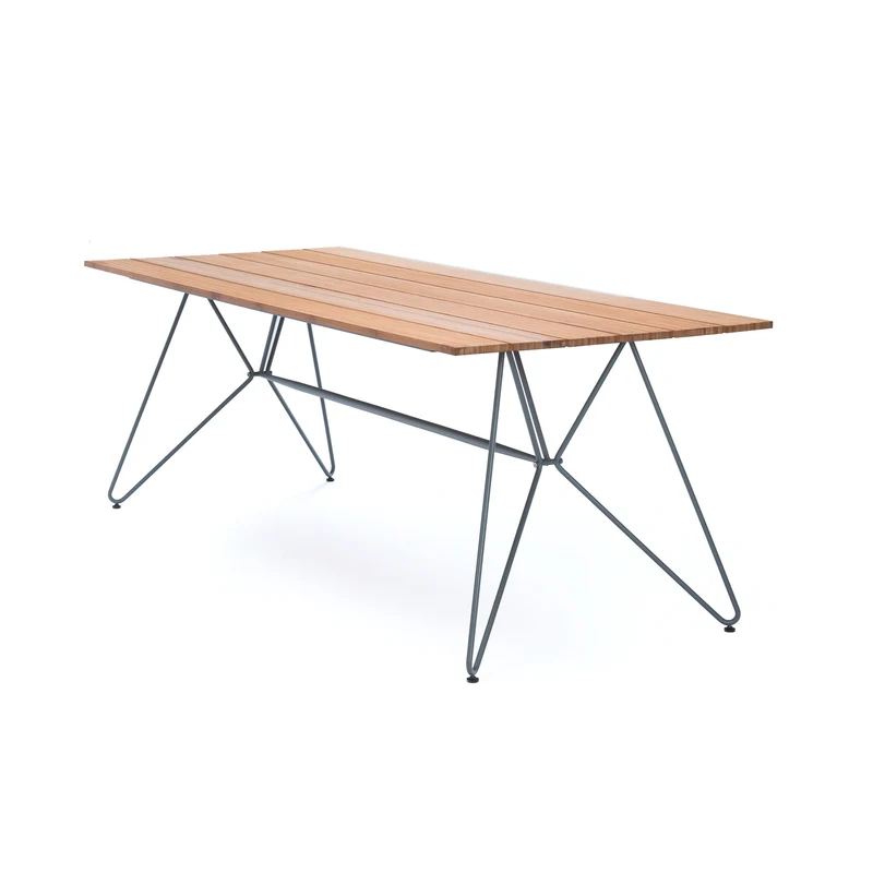 Sketch Gartentisch