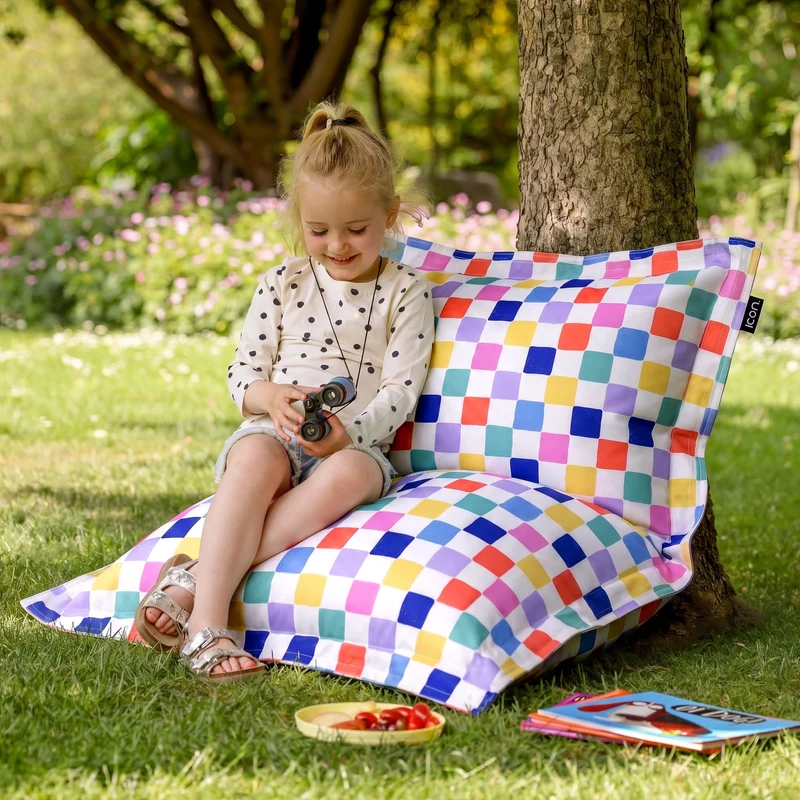 Riesiges Indoor-Outdoor-Bodenkissen für Kinder – Mehrfarbiger Karodruck
