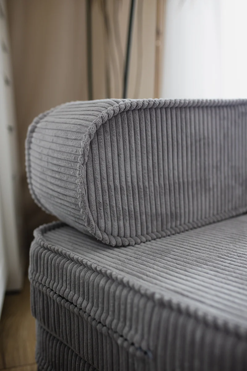 Zweiteilige Klappmatratze mit Kopfstütze – Komfort, Stil und Vielseitigkeit in Ihrem Zuhause!
