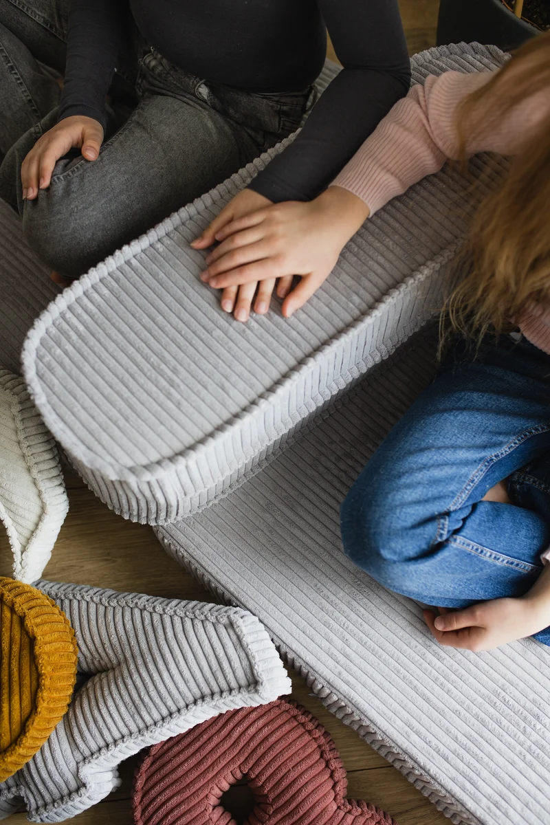 Zweiteilige Klappmatratze mit Kopfstütze – Komfort, Stil und Vielseitigkeit in Ihrem Zuhause!