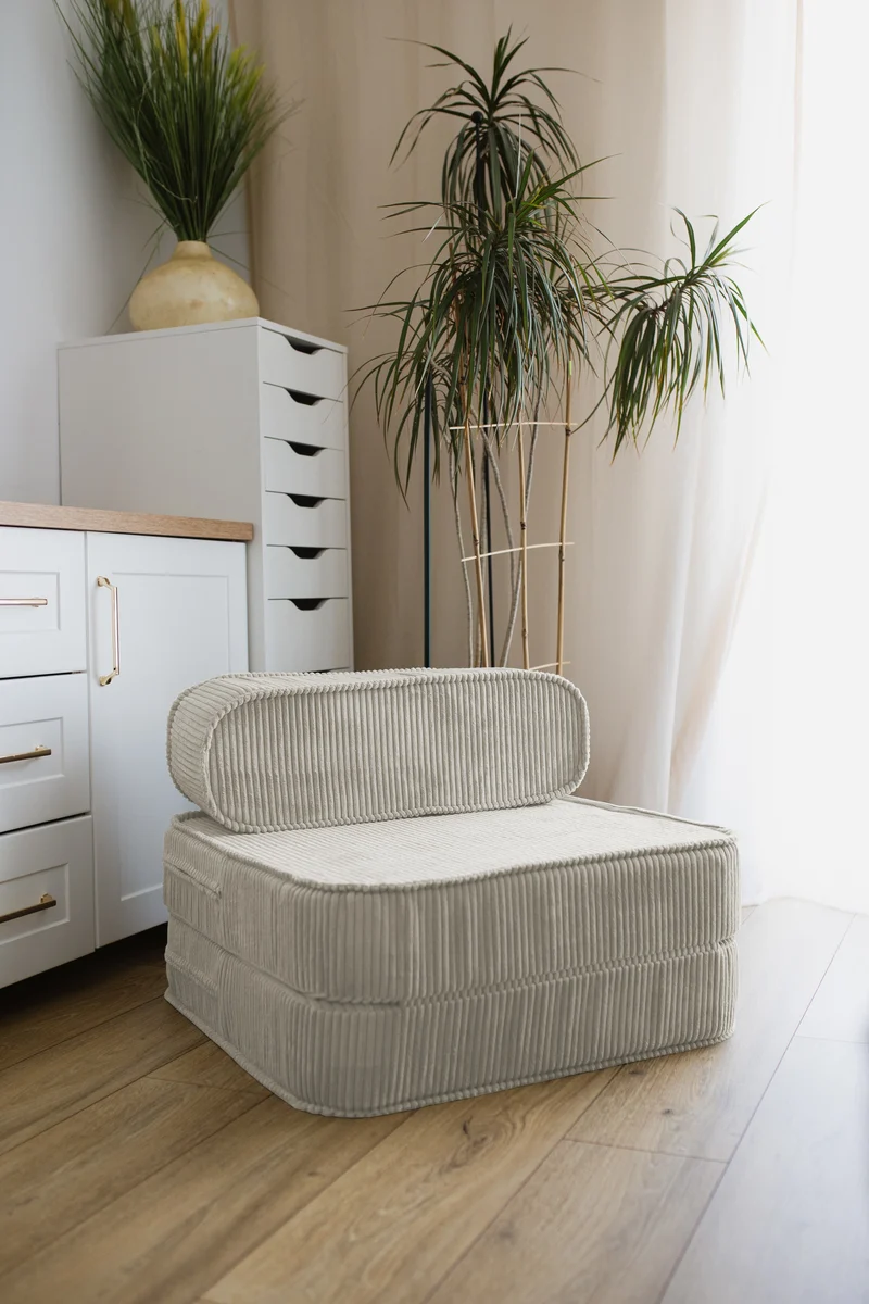 Zweiteilige Klappmatratze mit Kopfstütze – Komfort, Stil und Vielseitigkeit in Ihrem Zuhause!