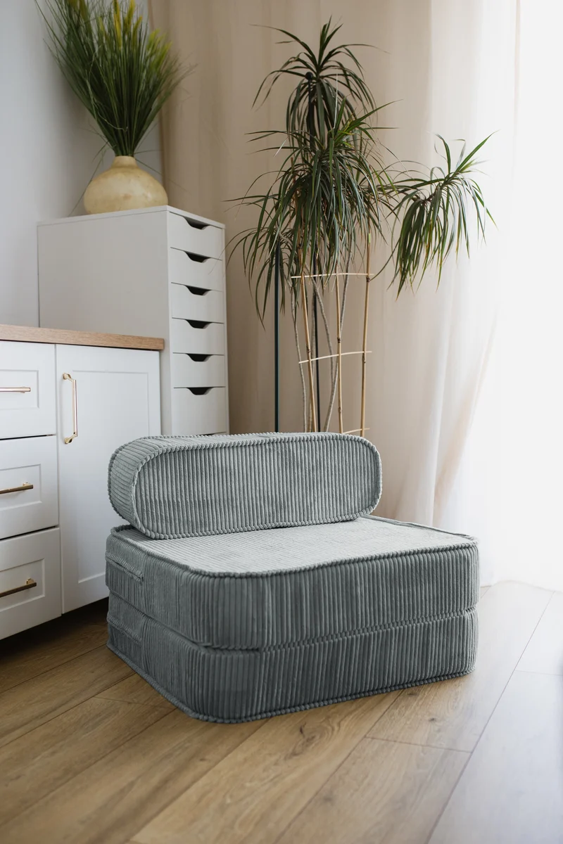 Zweiteilige Klappmatratze mit Kopfstütze – Komfort, Stil und Vielseitigkeit in Ihrem Zuhause!