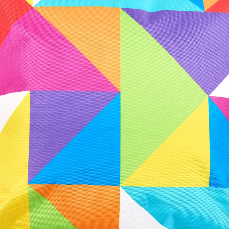 Kissen mit geometrischem Muster für drinnen und draußen – Technicolor