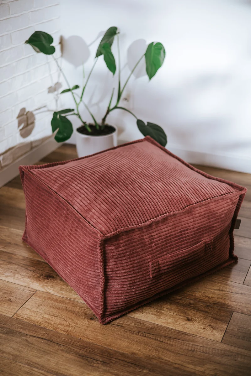 Quadratische Cord-Sitzpouf, ideal für das Kinderzimmer
