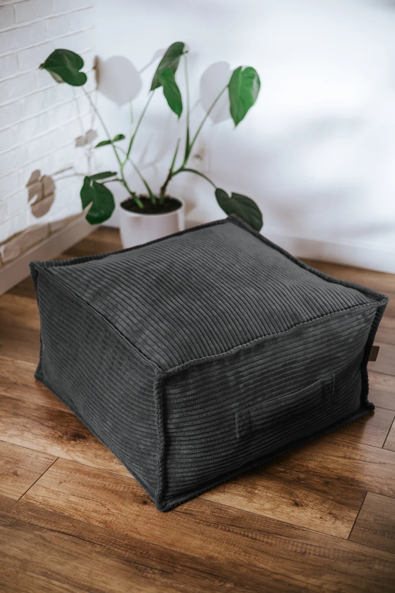 Quadratische Cord-Sitzpouf, ideal für das Kinderzimmer