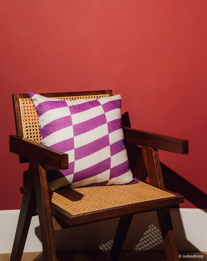 Square cushion in french linen Stanley